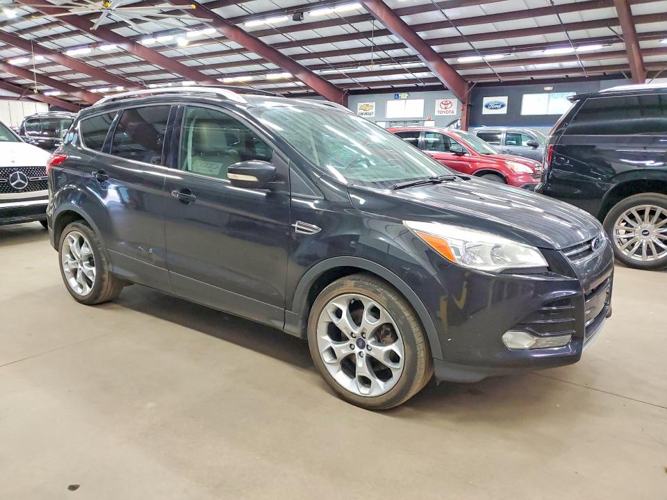 2014 Ford Escape VIN 1FMCU9JX3EUD35203 COPART salvage auction — MINOR DENT/SCRATCHES, Vt - Certificate Of Title (P), sold $1,600 on 2026-07-31 (photo 4)