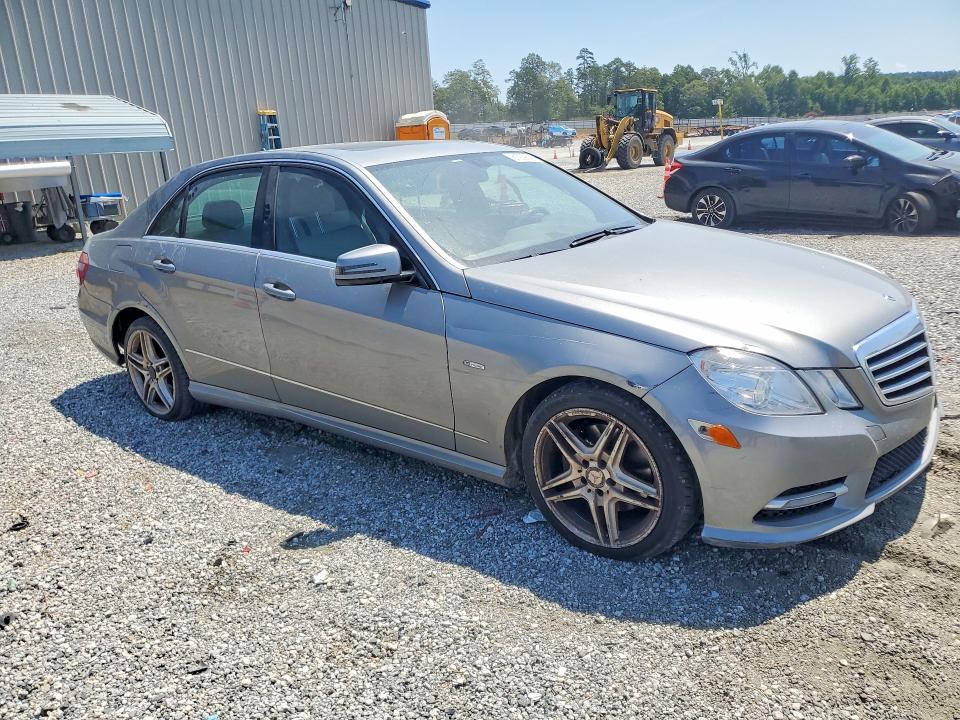 2012 Mercedes-benz E-klasse VIN WDDHF5KB6CA646192 COPART salvage auction — SIDE, Sc - Cert Of Title-Salvage, sold $575 on 2026-08-05 (photo 4)