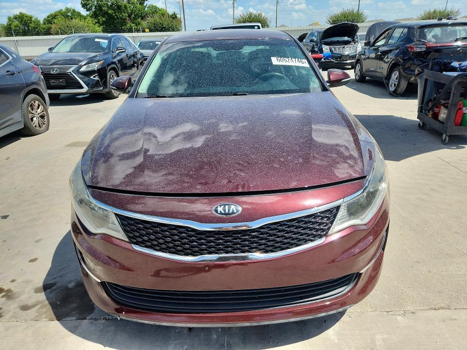 2018 Kia Optima VIN 5XXGT4L36JG200268 COPART salvage auction — MINOR DENT/SCRATCHES, Tx - Certificate Of Title, sold $975 on 2026-07-30 (photo 5)