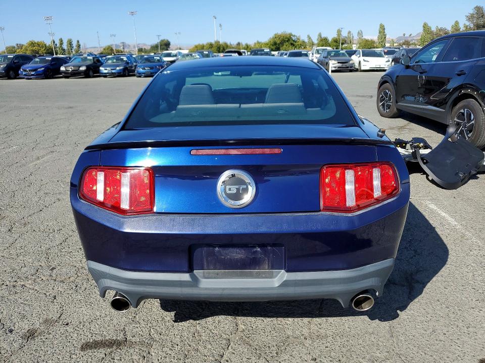2011 Ford Mustang VIN 1ZVBP8CF2B5169572 COPART salvage auction — MINOR DENT/SCRATCHES, Ca - Dis/Dlr/Exp Only Lien Papers, sold $10,000 on 2026-07-24 (photo 6)