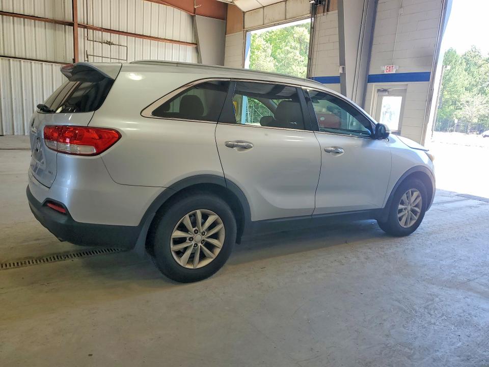 2016 Kia Sorento VIN 5XYPG4A32GG026971 COPART salvage auction — MINOR DENT/SCRATCHES, Va - Certificate Of Title, sold $1,800 on 2026-07-31 (photo 3)