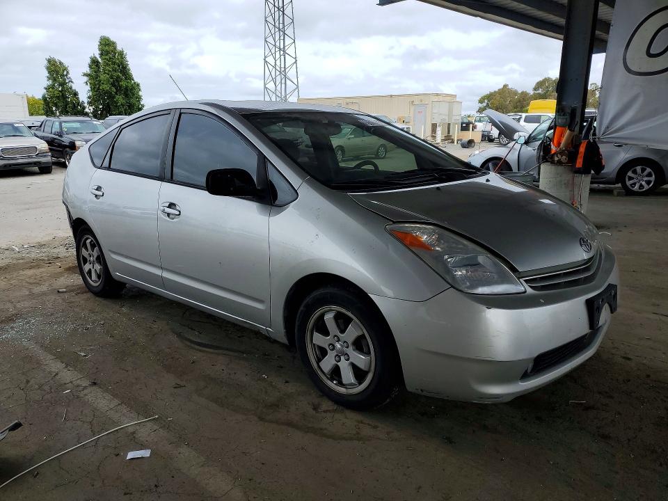 2004 Toyota Prius VIN JTDKB20UX40040867 COPART salvage auction — REAR END, CA - SALVAGE CERTIFICATE, sold $550 on 2026-07-14 (photo 4)