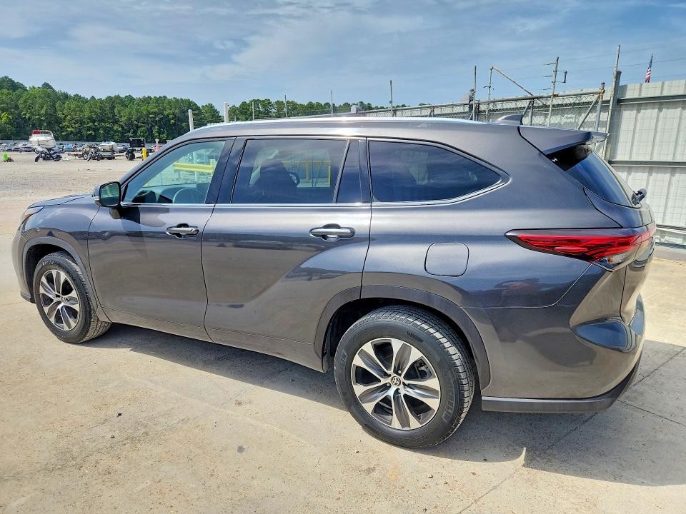 2020 Toyota Highlander VIN 5TDGZRAHXLS007410 COPART salvage auction — NORMAL WEAR, LA - CERTIFICATE OF TITLE, sold $3,300 on 2026-07-24 (photo 2)
