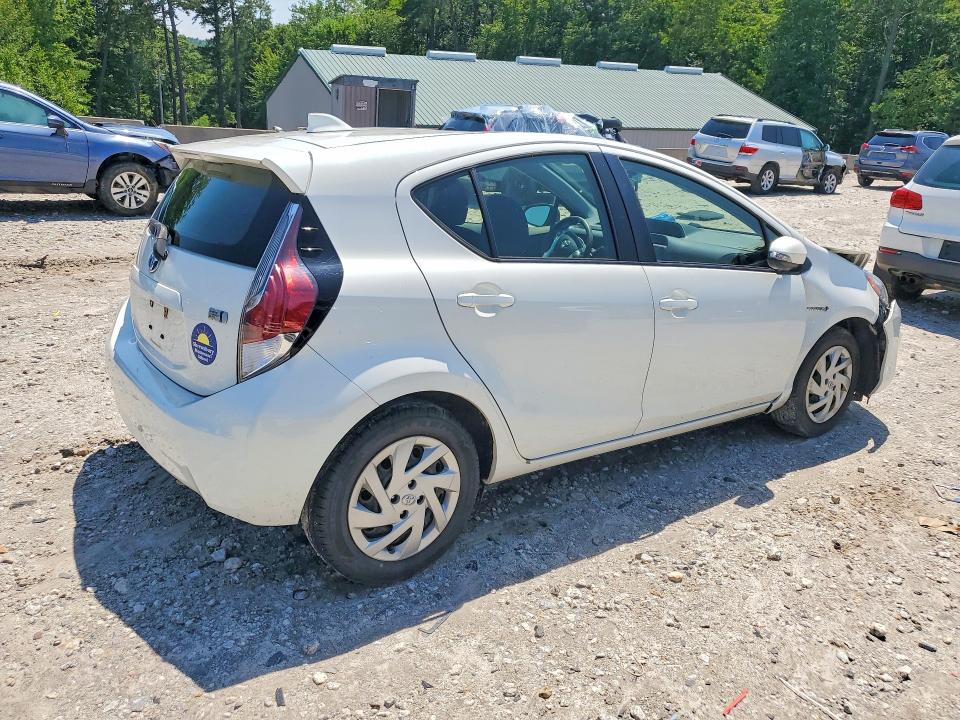 2015 Toyota Prius VIN JTDKDTB37F1580923 COPART salvage auction — FRONT END, Ma - Cert Of Title-Reconstrctd Coll, sold $275 on 2026-07-29 (photo 3)