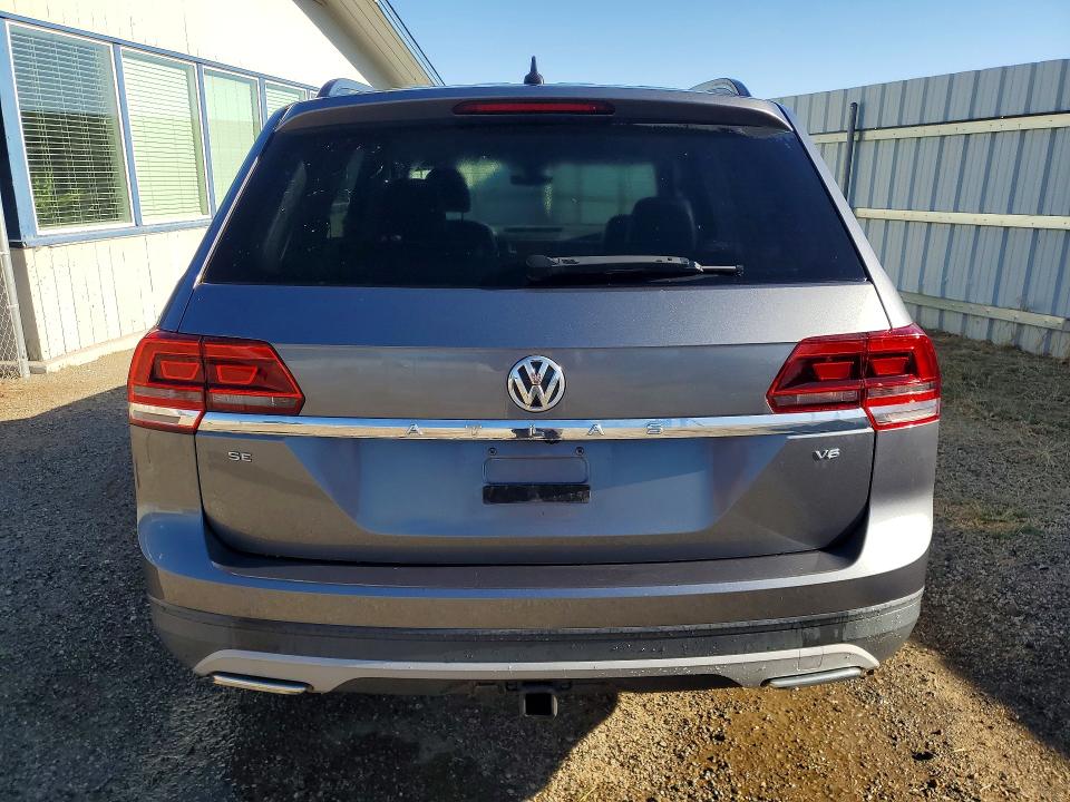 2020 Volkswagen Atlas VIN 1V2WR2CA2LC502736 COPART salvage auction — MINOR DENT/SCRATCHES, CA - CERTIFICATE OF TITLE, sold $16,007 on 2026-08-11 (photo 6)