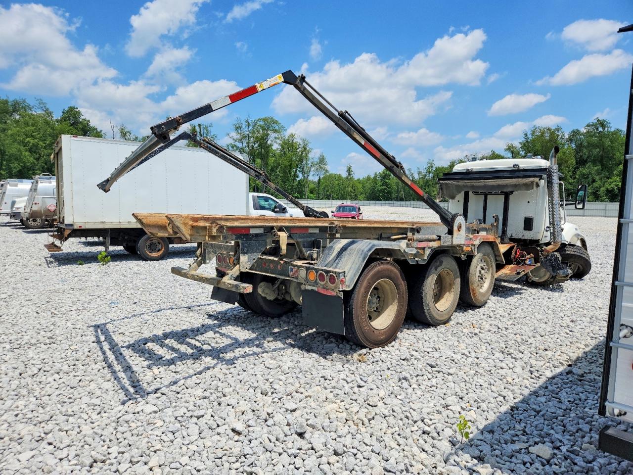 2024 Kenworth T880 VIN 1NKZL40X3RJ377205 COPART salvage auction — Front End, OH - CERT OF TITLE-SALVAGE, sold $52,500 on 2026-07-09 (photo 4)