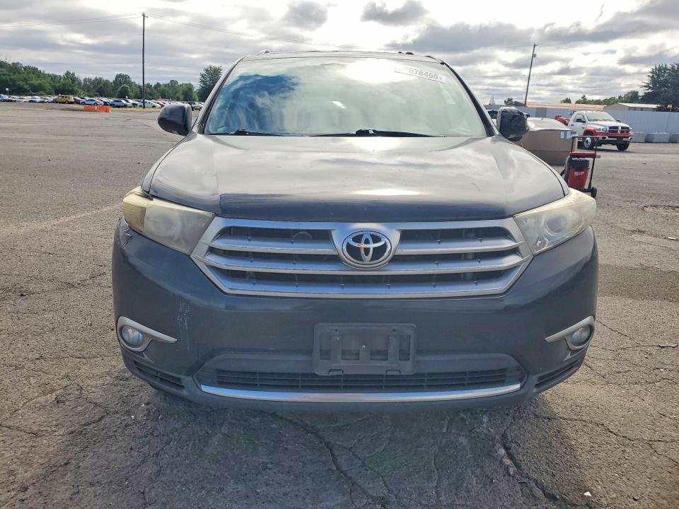 2011 Toyota Highlander VIN 5TDDK3EH9BS085254 COPART salvage auction — SIDE, OR - CERTIFICATE OF TITLE, sold $3,975 on 2026-07-20 (photo 5)