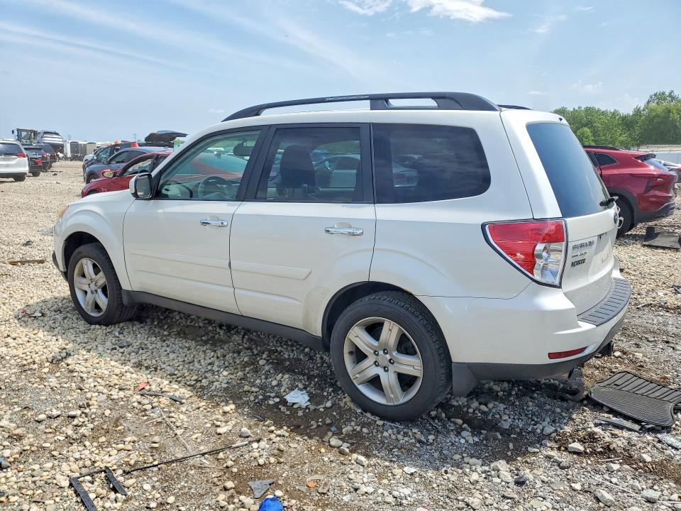 2010 Subaru Forester VIN JF2SH6DCXAH742614 COPART salvage auction — MINOR DENT/SCRATCHES, IL - CERTIFICATE OF TITLE, sold $400 on 2026-07-21 (photo 2)