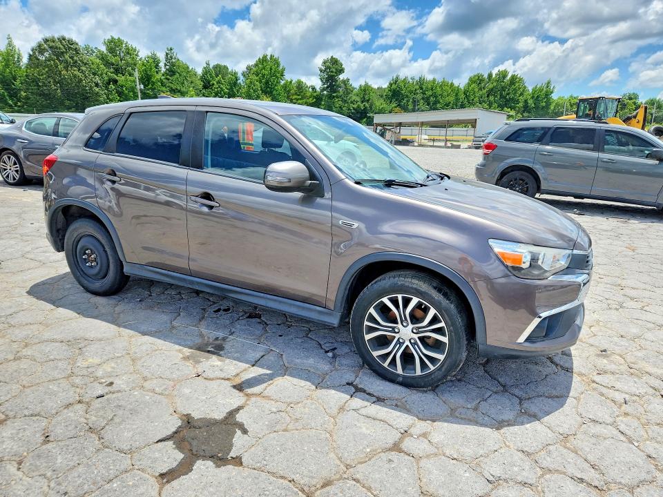2017 Mitsubishi Outlander VIN JA4AR3AW5HZ048643 COPART salvage auction — NORMAL WEAR, Tn - Certificate Of Title, sold $3,200 on 2026-07-30 (photo 4)