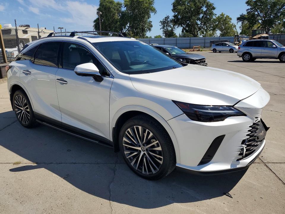 2025 Lexus VIN JTJCHMAA2S2026849 COPART salvage auction — FRONT END, Ca - Salvage Certificate, sold $25,250 on 2026-08-24 (photo 4)