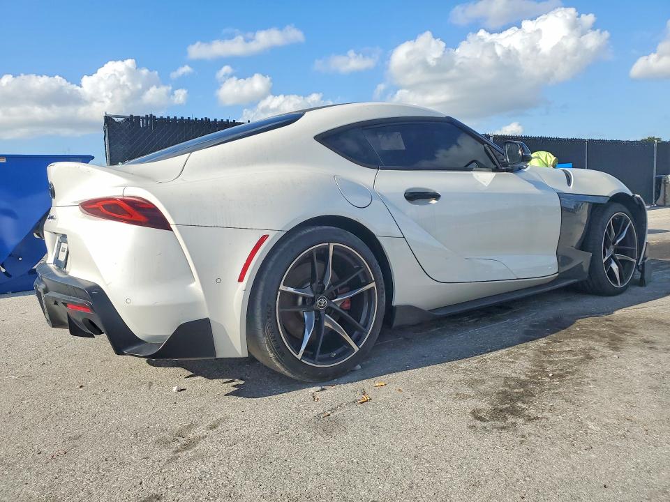 2020 Toyota Supra VIN WZ1DB4C08LW025603 COPART salvage auction — STRIPPED, Ca - Dis/Dlr/Exp Only Clean Title (P), sold $32,000 on 2026-07-28 (photo 3)