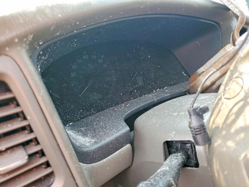 2002 Infiniti Qx4 VIN JNRDR09Y72W253705 COPART salvage auction — ROLLOVER, NY - MV-907A SALVAGE CERTIFICATE, sold $400 on 2026-07-20 (photo 9)