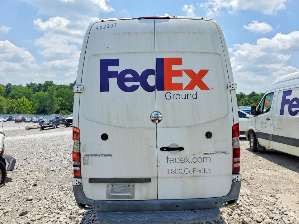 2015 Freightliner Sprinter 2500 VIN WDYPE8DC9FP116708 COPART salvage auction — MECHANICAL, KY - CERTIFICATE OF TITLE, sold $400 on 2026-08-10 (photo 6)