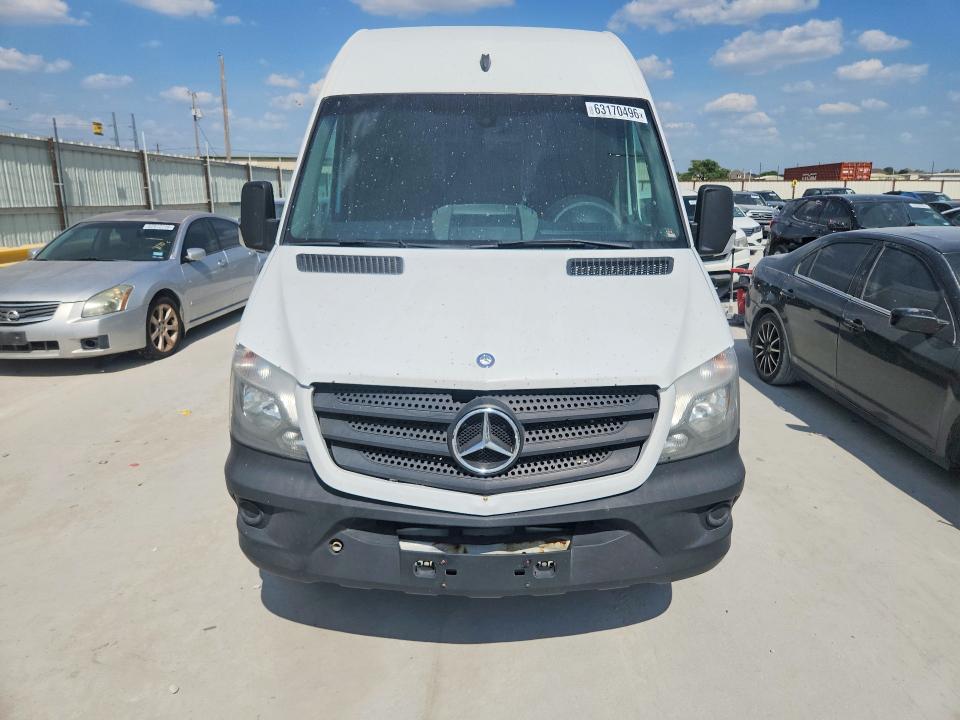 2016 Mercedes-benz Sprinter VIN WD3PE7DD5GP173370 COPART salvage auction — NORMAL WEAR, TX - CERTIFICATE OF TITLE, sold $1,800 on 2026-08-03 (photo 5)