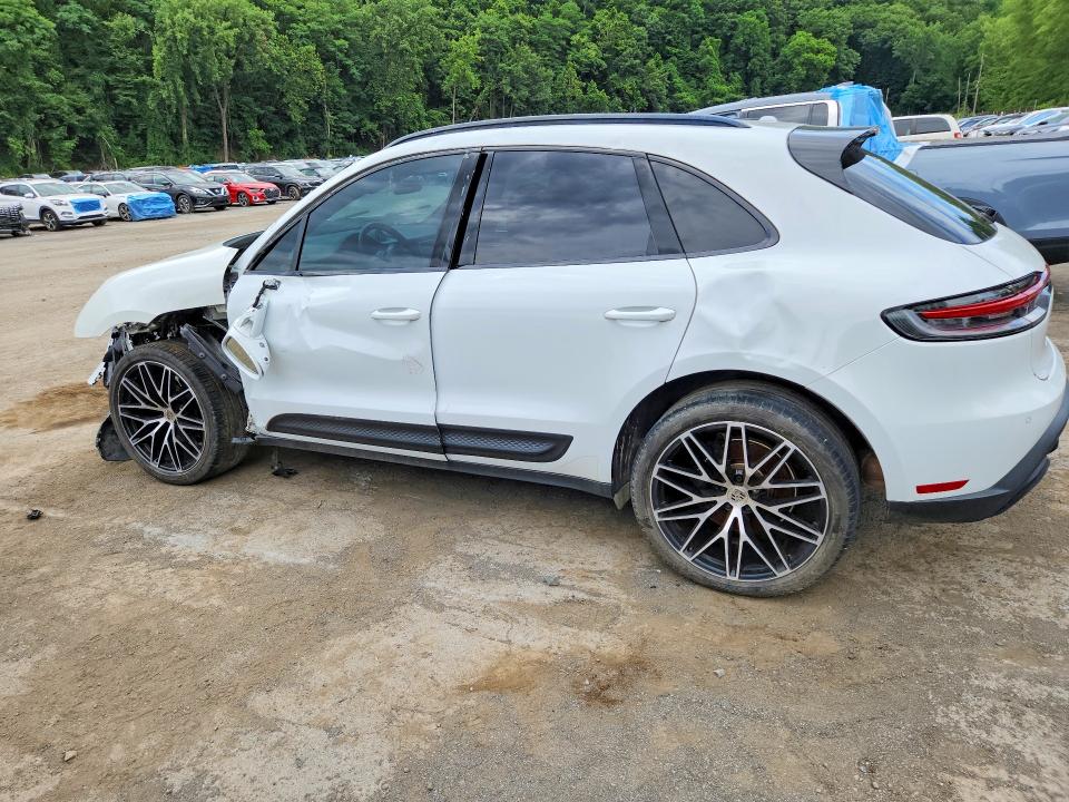 2022 Porsche Macan VIN WP1AA2A59NLB03509 COPART salvage auction — FRONT END, Nj - Cert Of Title-Salvage, sold $10,700 on 2026-08-03 (photo 2)