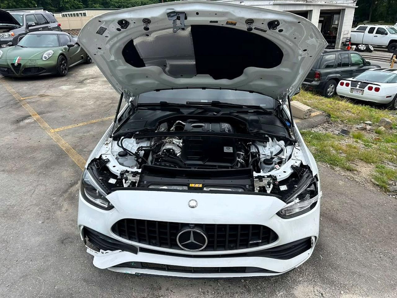2025 Mercedes-benz C-klasse amg VIN W1KAF8HB9SR253619 COPART salvage auction — Minor Dent/Scratches, WV - CERTIFICATE OF TITLE, sold $41,250 on 2026-08-07 (photo 5)