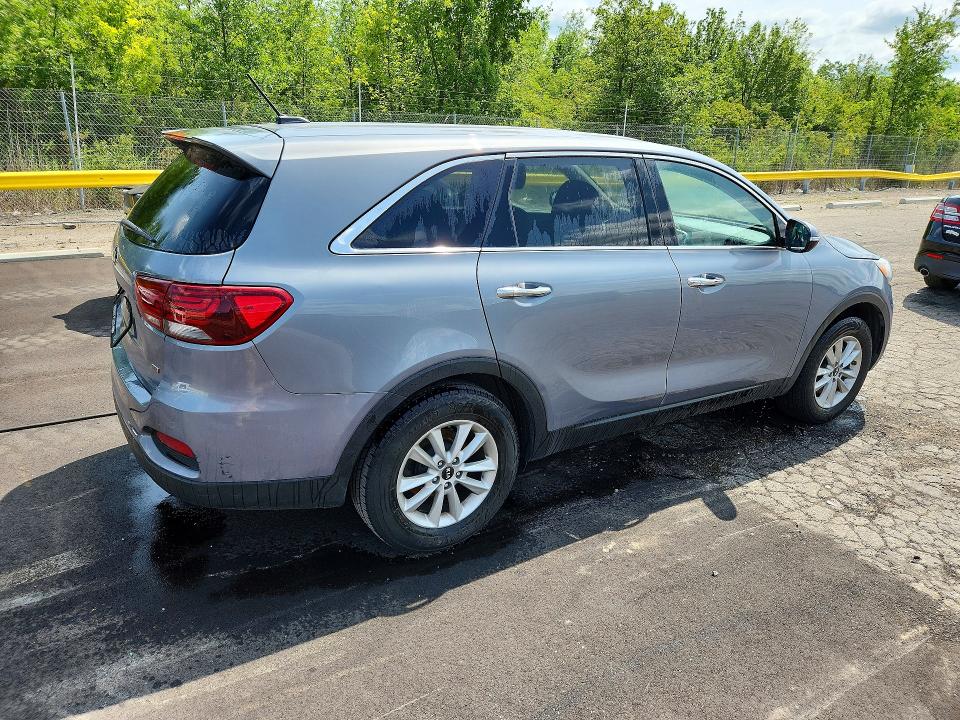 2020 Kia Sorento VIN 5XYPG4A37LG657726 COPART salvage auction — MINOR DENT/SCRATCHES, Mi - Dealer Only Clean Title, sold $300 on 2026-07-28 (photo 3)