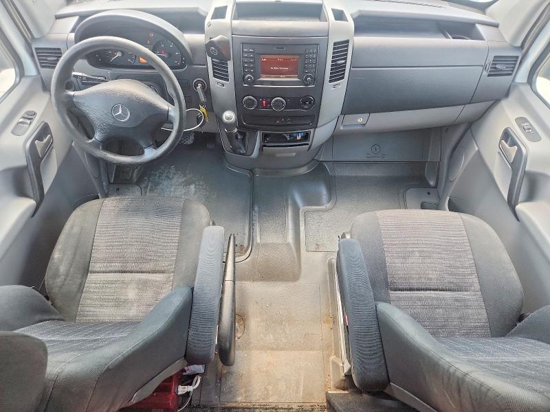 2016 Mercedes-benz Sprinter VIN WD3PE7DD5GP173370 COPART salvage auction — NORMAL WEAR, TX - CERTIFICATE OF TITLE, sold $1,800 on 2026-08-03 (photo 8)