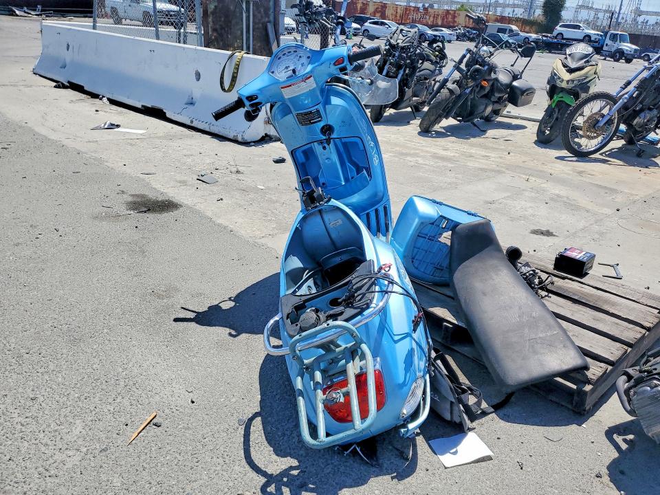 2007 Vespa Lx VIN ZAPM448F075008620 COPART salvage auction — ALL OVER, Ca - Salvage Certificate, sold $175 on 2026-08-20 (photo 4)