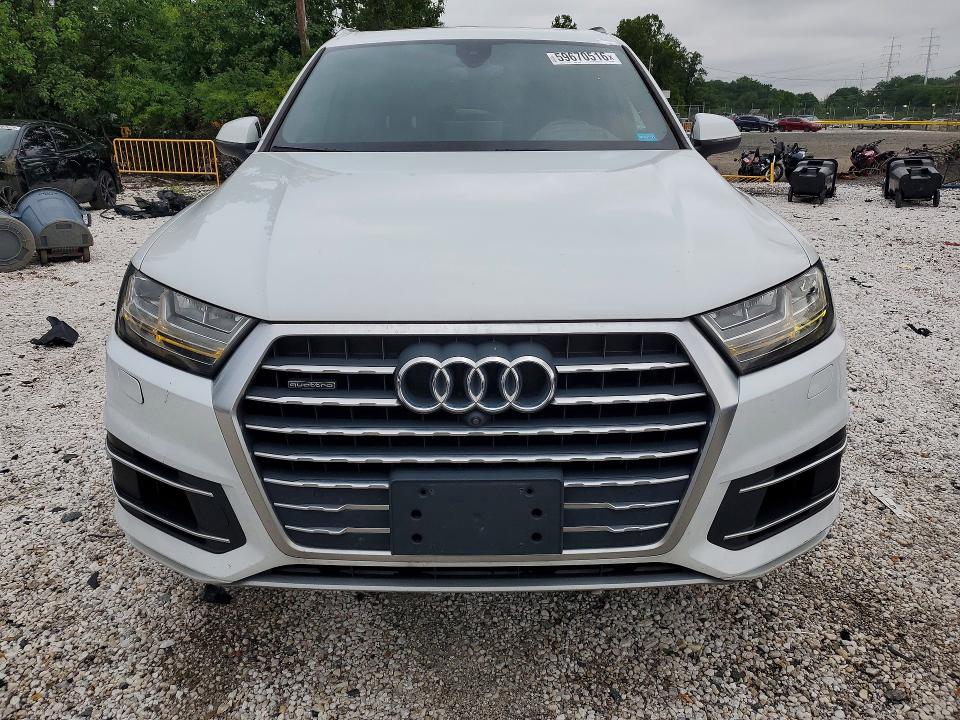2017 Audi VIN WA1VAAF77HD039907 COPART salvage auction — MINOR DENT/SCRATCHES, Fl - Certificate Of Title, sold $4,800 on 2026-07-23 (photo 5)