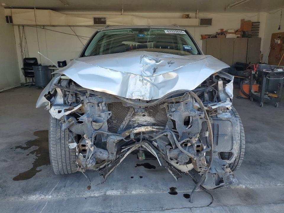 2012 Volkswagen Touareg VIN WVGFF9BP0CD005246 COPART salvage auction — FRONT END, Tx - Salvage Vehicle Title, sold $300 on 2026-08-07 (photo 5)