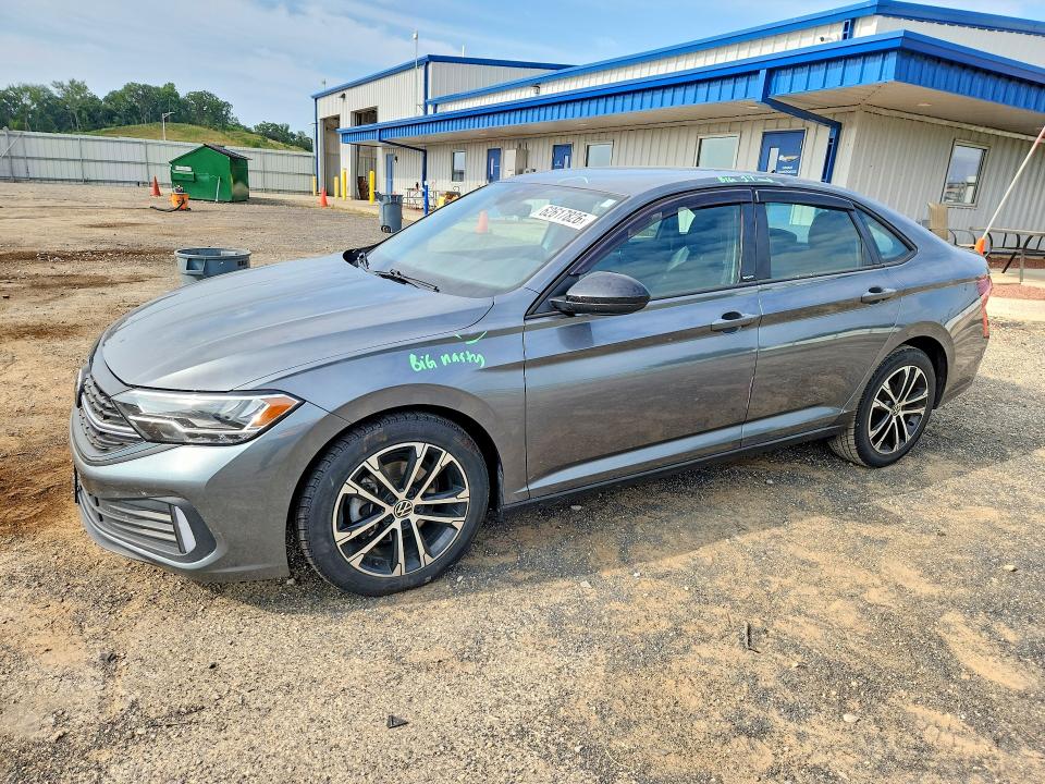 2024 Volkswagen Jetta VIN 3VWBM7BU2RM038049 — COPART salvage auction photo