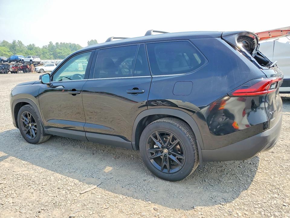 2025 Toyota Highlander VIN 5TDACAB59SS048655 COPART salvage auction — REAR END, Salvage Title, sold $29,250 on 2026-07-30 (photo 2)