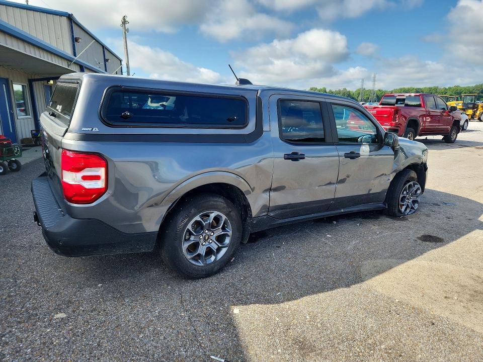 2025 Ford Maverick VIN 3FTTW8JA7SRA08424 COPART salvage auction — SIDE, Salvage Title, sold $7,200 on 2026-08-27 (photo 3)