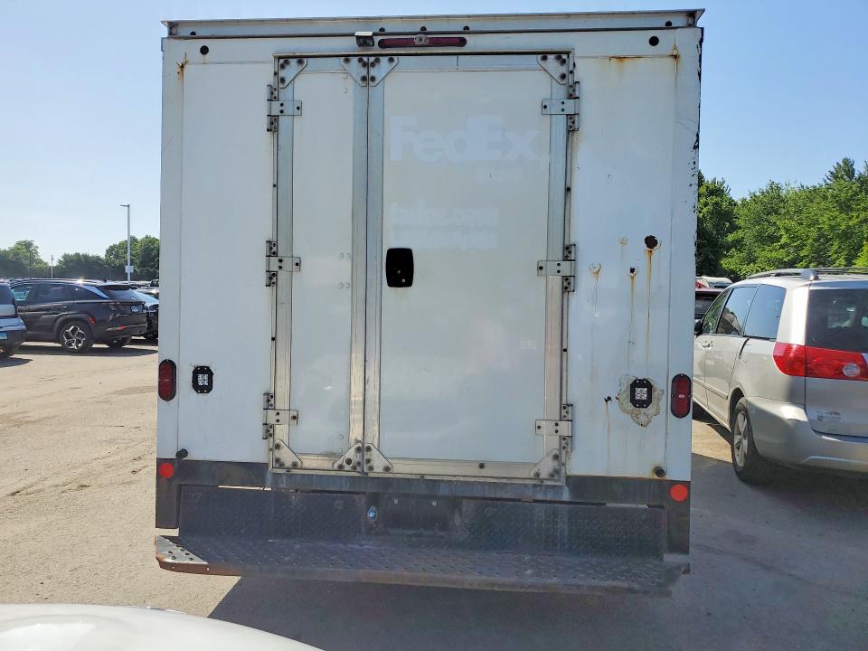 2022 Ford Econoline e350 VIN 1FDWE3FK5NDC05699 COPART salvage auction — MINOR DENT/SCRATCHES, NH - CERTIFICATE OF TITLE, sold $6,400 on 2026-07-23 (photo 6)