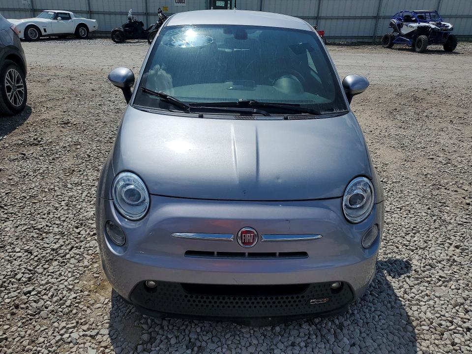 2017 Fiat 500 VIN 3C3CFFGE4HT565600 COPART salvage auction — MINOR DENT/SCRATCHES, OH - CERTIFICATE OF TITLE, sold $1,550 on 2026-07-17 (photo 5)