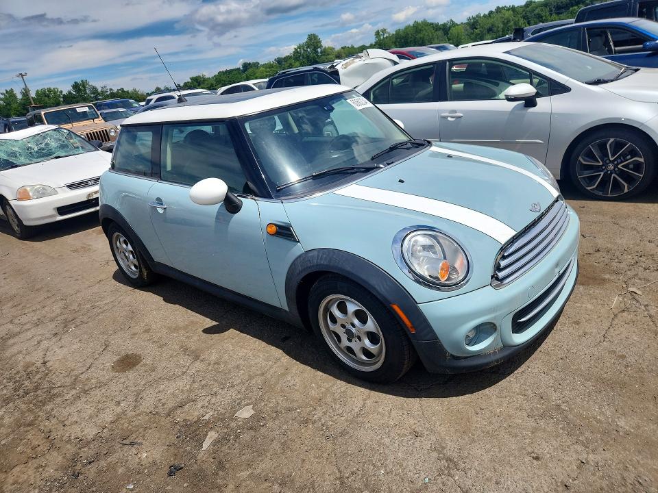 2013 Mini Cooper VIN WMWSU3C54DT684154 COPART salvage auction — MECHANICAL, Ct - Certificate Of Title, sold $550 on 2026-07-14 (photo 4)