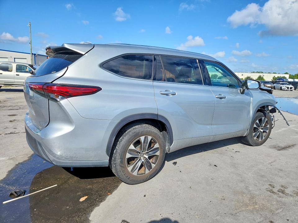 2020 Toyota Highlander VIN 5TDGZRAH6LS501232 COPART salvage auction — FRONT END, Fl - Certificate Of Destruction, sold $10 on 2026-07-28 (photo 3)