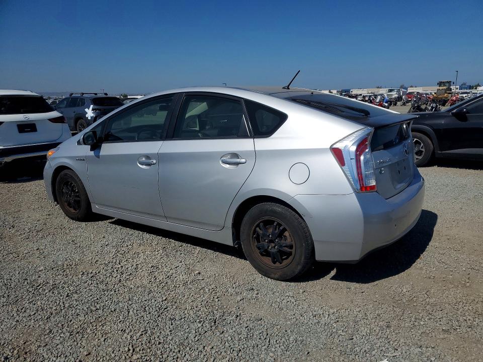 2014 Toyota Prius VIN JTDKN3DU7E1749338 COPART salvage auction — MINOR DENT/SCRATCHES, Ca - Dis/Dlr/Exp Only Clean Title, sold $4,100 on 2026-07-17 (photo 2)