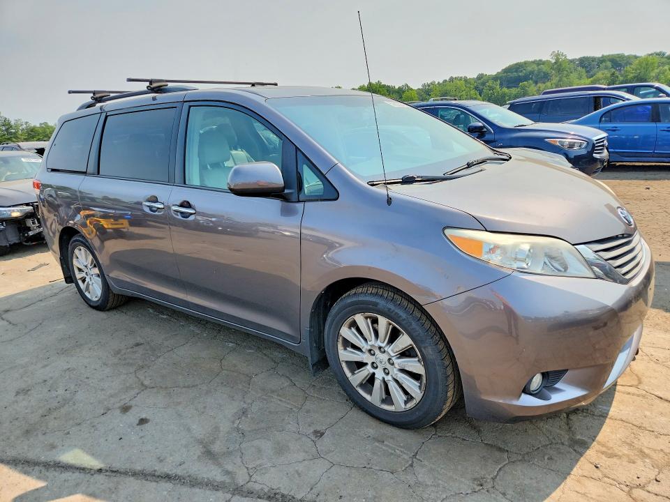 2013 Toyota Sienna VIN 5TDDK3DCXDS051221 COPART salvage auction — MINOR DENT/SCRATCHES, Ct - Certificate Of Title, sold $1,250 on 2026-07-17 (photo 4)