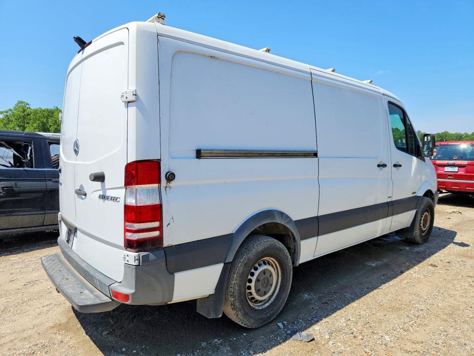 2012 Mercedes-benz Sprinter VIN WD3PE7CC7C5622286 COPART salvage auction — NORMAL WEAR, VA - CERTIFICATE OF TITLE, sold $100 on 2026-07-27 (photo 3)
