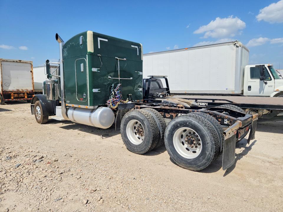 2002 Peterbilt 379 VIN 1XP5DB9XX2D574170 COPART salvage auction — SIDE, IN - CERTIFICATE OF TITLE, sold $13,300 on 2026-08-24 (photo 2)