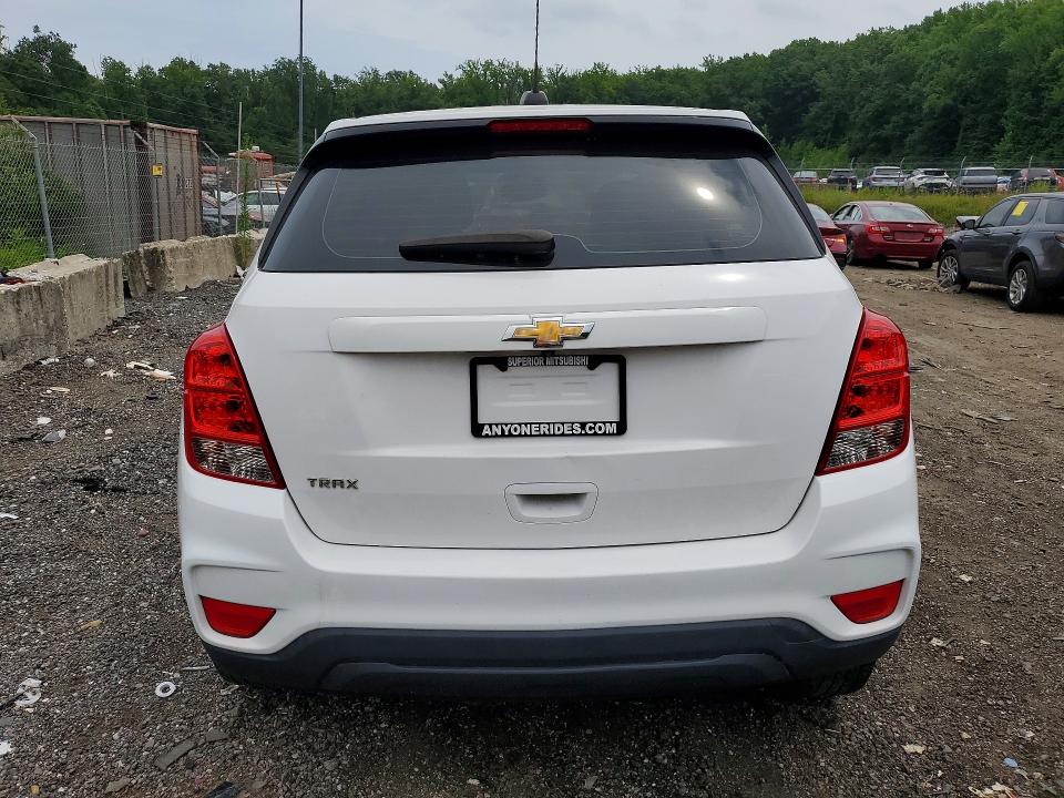 2019 Chevrolet Trax VIN 3GNCJKSB7KL398471 COPART salvage auction — MINOR DENT/SCRATCHES, WV - CERTIFICATE OF TITLE, sold $1,050 on 2026-07-28 (photo 6)