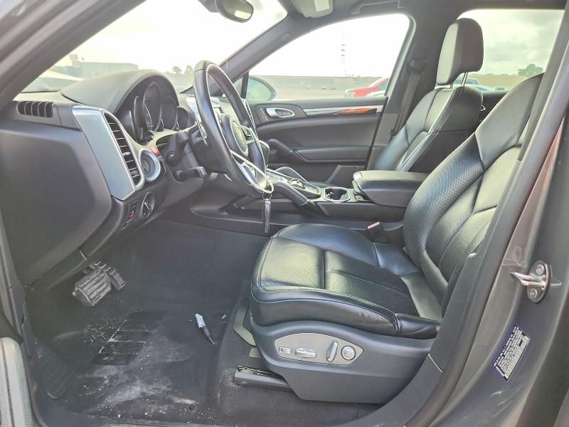 2016 Porsche Cayenne VIN WP1AA2A24GLA03925 COPART salvage auction — WATER/FLOOD, TX - SALVAGE TITLE-FLOOD DAMAGE, sold $7,200 on 2026-07-31 (photo 7)