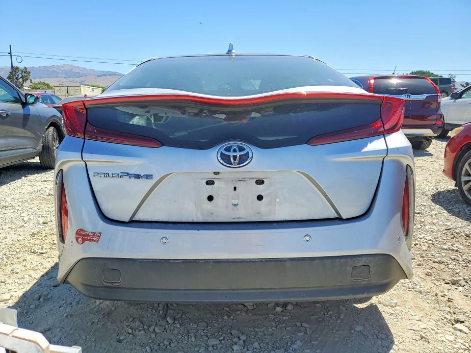 2017 Toyota Prius VIN JTDKARFP2H3015088 COPART salvage auction — FRONT END, Ca - Salvage Certificate, sold $7,700 on 2026-07-21 (photo 6)