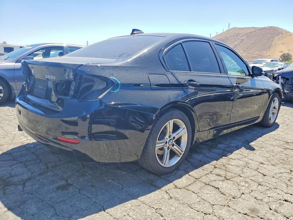 2014 BMW 3er VIN WBA3B1G55ENS78561 COPART salvage auction — REAR END, Ca - Salvage Certificate, sold $1,600 on 2026-08-06 (photo 3)