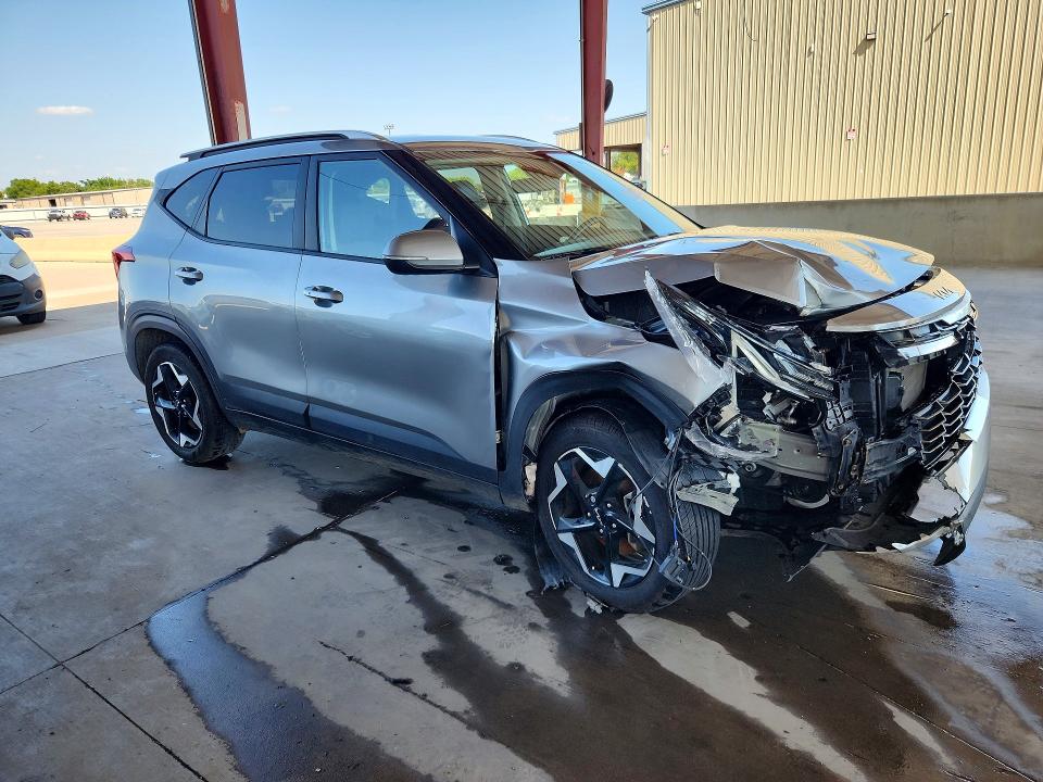 2025 Kia Seltos VIN KNDEUCAA2S7719179 COPART salvage auction — FRONT END, TX - CERTIFICATE OF TITLE, sold $7,200 on 2026-08-06 (photo 4)