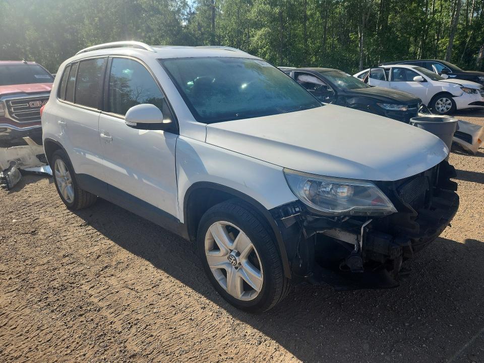 2010 Volkswagen Tiguan VIN WVGBV7AX5AW509719 COPART salvage auction — FRONT END, On - Permit No Brand - Unfit, sold $300 on 2026-07-21 (photo 4)