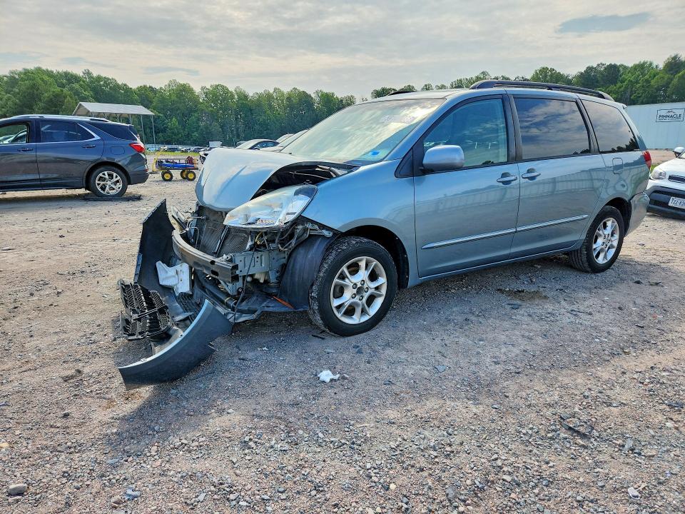 2005 Toyota Sienna VIN 5TDBA22CX5S029602 COPART salvage auction — FRONT END, Va - Cert Of Title - Salvage, sold $225 on 2026-07-13 (photo 1)