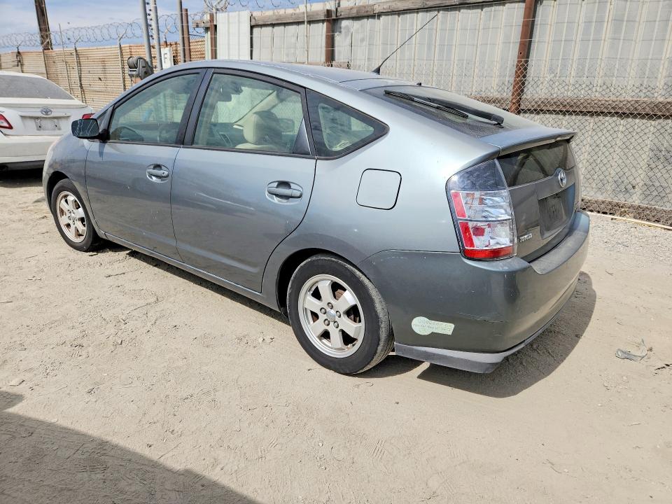 2004 Toyota Prius VIN JTDKB22U440109243 COPART salvage auction — NORMAL WEAR, CA - DIS/DLR/EXP ONLY CLEAN TITLE, sold $300 on 2026-07-27 (photo 2)