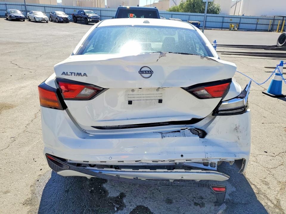 2025 Nissan Altima VIN 1N4BL4DV6SN362844 COPART salvage auction — REAR END, Ca - Certificate Of Title, sold $9,500 on 2026-07-27 (photo 6)