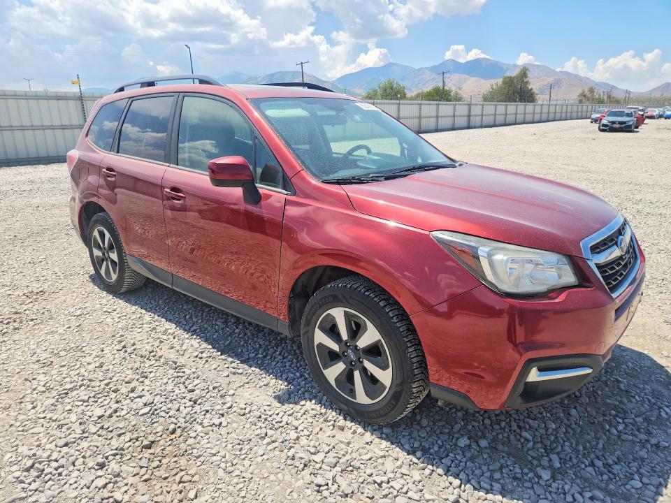 2017 Subaru Forester VIN JF2SJAGC1HH450024 COPART salvage auction — MINOR DENT/SCRATCHES, Ut - Certificate Of Title, sold $2,200 on 2026-07-28 (photo 4)