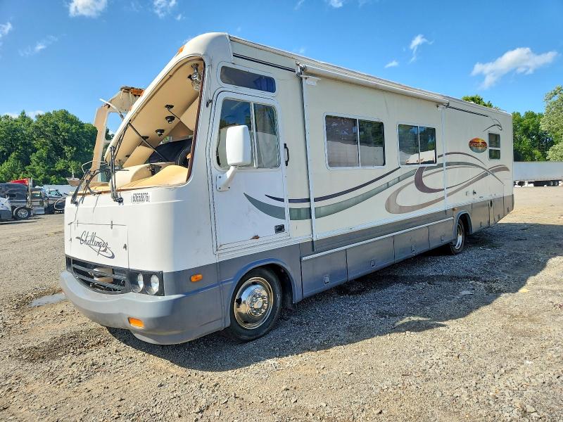 2000 Workhorse custom chassis VIN 5B4LP37J6Y3317032 COPART salvage auction — ALL OVER, AR - CERTIFICATE OF TITLE, sold $275 on 2026-09-15 (photo 2)