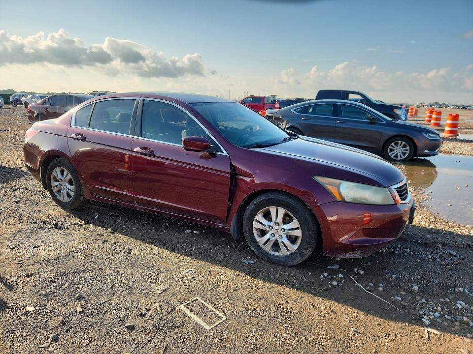2009 Honda Accord VIN 1HGCP26449A028004 COPART salvage auction — SIDE, TX - CERTIFICATE OF TITLE, sold $425 on 2026-07-09 (photo 4)
