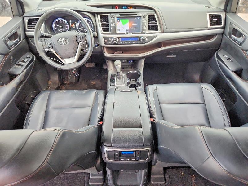 2018 Toyota Highlander VIN 5TDKZRFH0JS531438 COPART salvage auction — FRONT END, Tx - Salvage Vehicle Title, sold $10,700 on 2026-07-14 (photo 8)