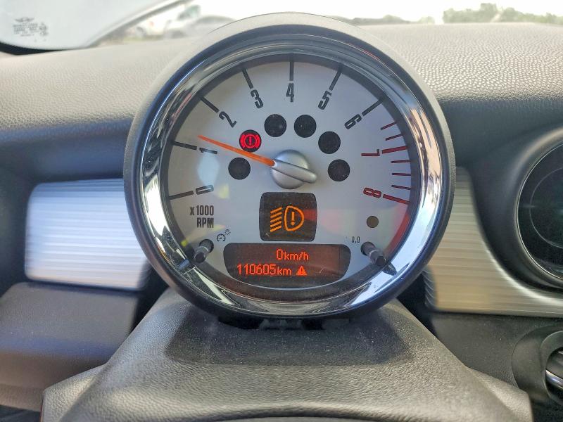 2013 Mini Cooper VIN WMWSV3C58DT477716 COPART salvage auction — FRONT END, Qc - Gravement Accidente, sold $2,250 on 2026-08-11 (photo 9)
